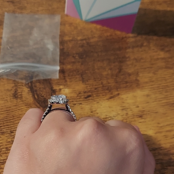 Tiger Gems 3.5 ctw Pear Halo Ring Size 4. Diamond Simulant. NWOT! - Picture 10 of 13